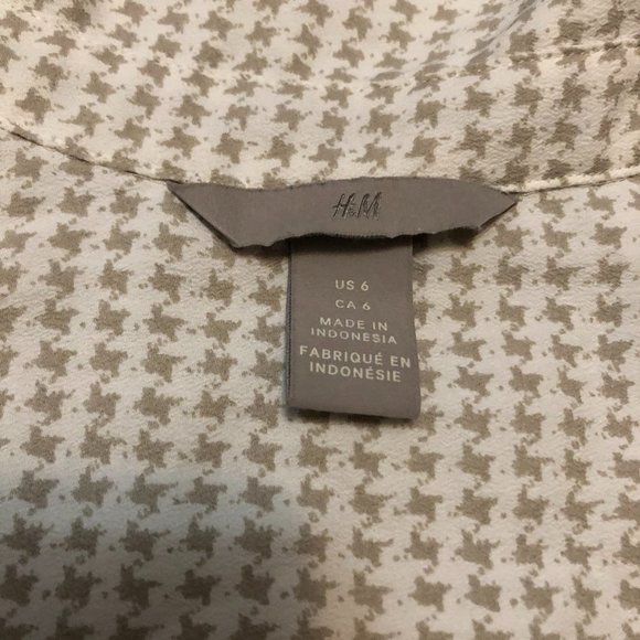 H&M Crepe Houndstooth Blouse Taupe Size 6 - Picture 4 of 8